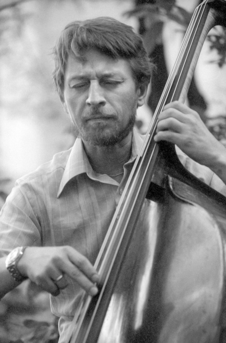George Mraz: A Master of Precision and Expression in Jazz Bass