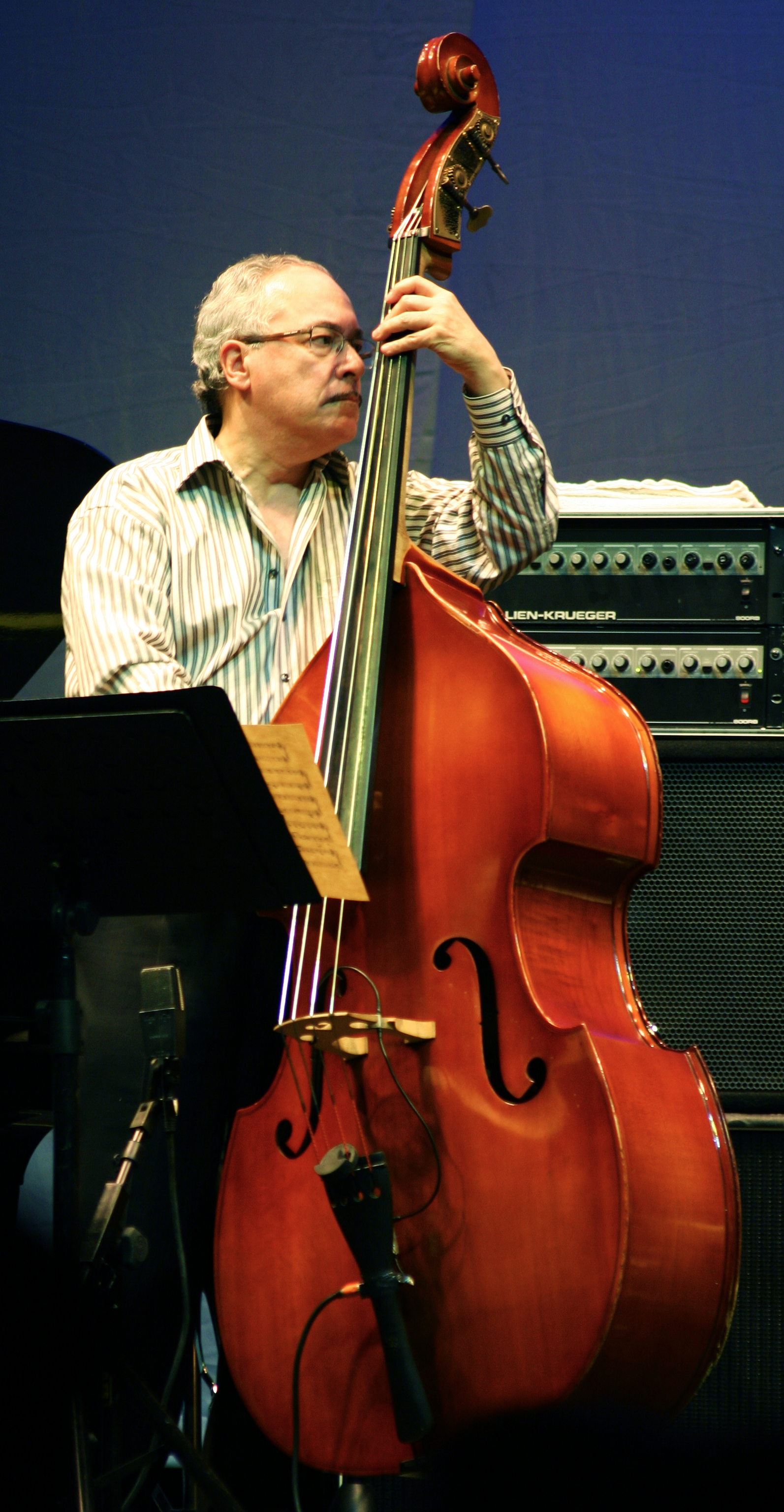 Eddie Gómez: The Art of the Double Bass and a Legacy of Versatility in Jazz